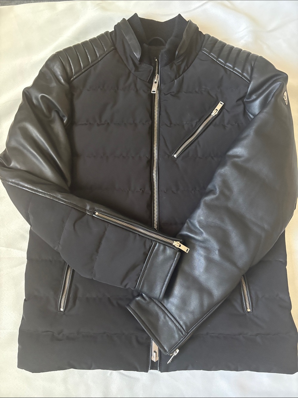 Moose  Knuckle Men's Black Quilted Puffer Jacket with Leather Sleeves Size M - Picture 5 of 15